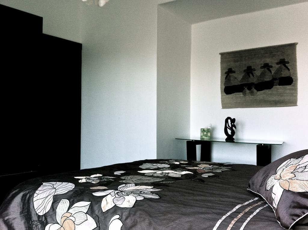 B&B Oui Madame Tijuana Bilik gambar